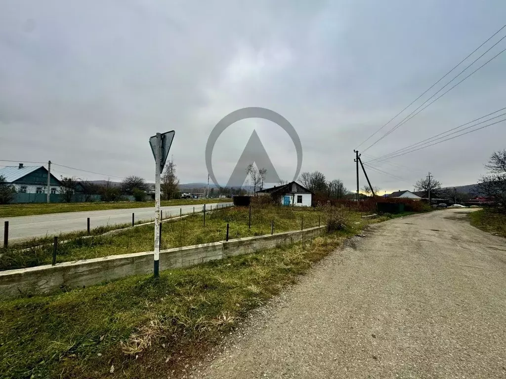 Участок в Краснодарский край, Апшеронский район, с. Черниговское ул. ... - Фото 2