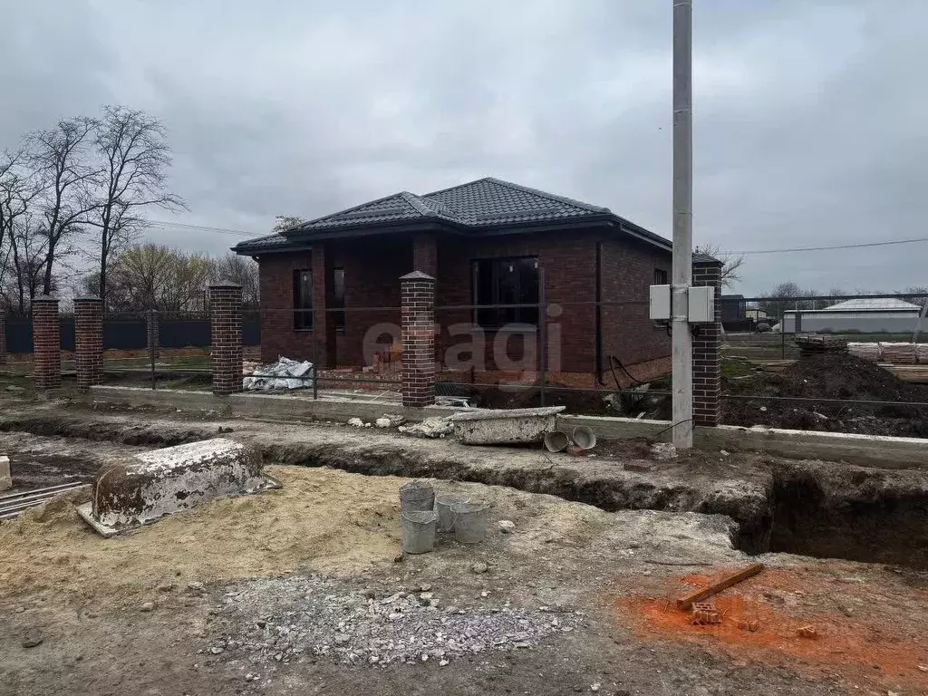 Дом в Ростовская область, Азовский район, Новоалександровка хут.  (106 ... - Фото 1