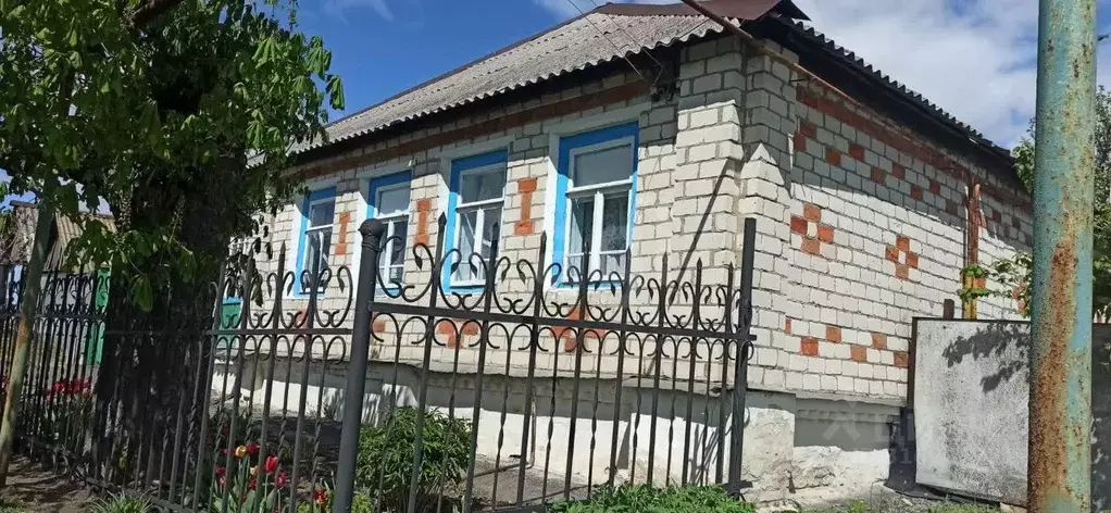 Дом в Белгородская область, Губкинский городской округ, с. Сапрыкино ... - Фото 0