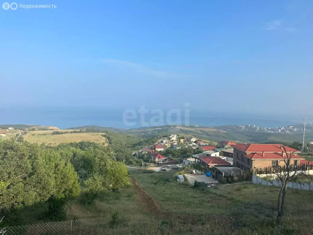 Участок в Республика Крым, муниципальный округ Алушта, село Лучистое ... - Фото 0