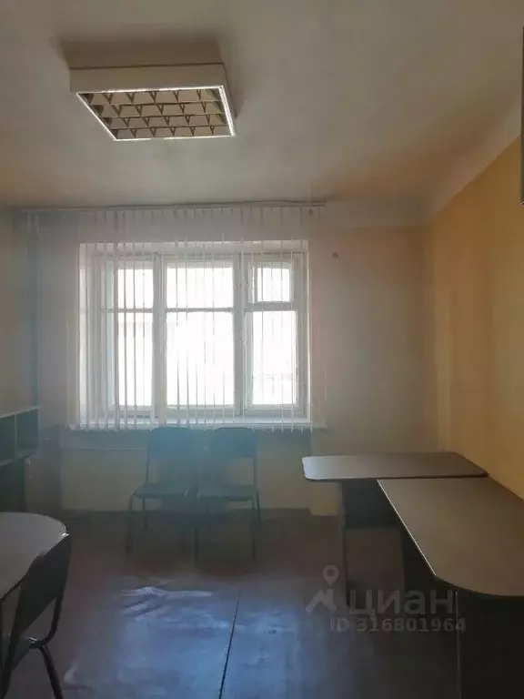 Помещение свободного назначения в Омская область, Омск просп. Карла ... - Фото 1