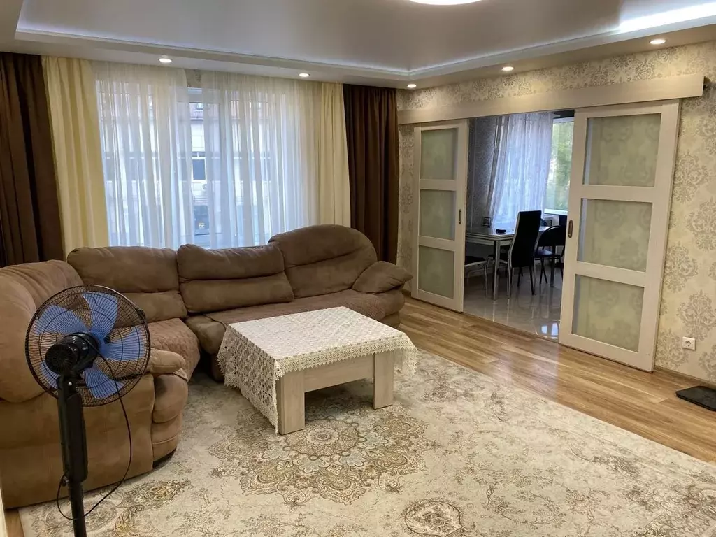 3-к кв. Башкортостан, Уфа Караидельская ул., 4 (93.2 м) - Фото 0