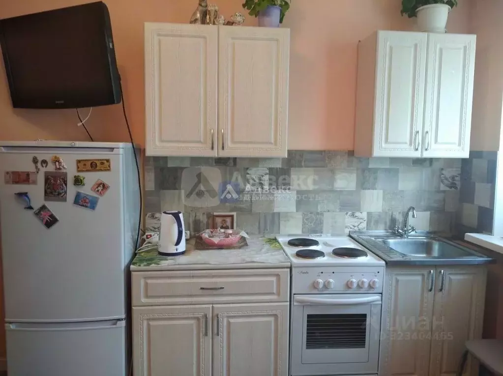 Студия Тюменская область, Тюмень Матмасы мкр, ул. Пражская, 39 (17.5 ... - Фото 1