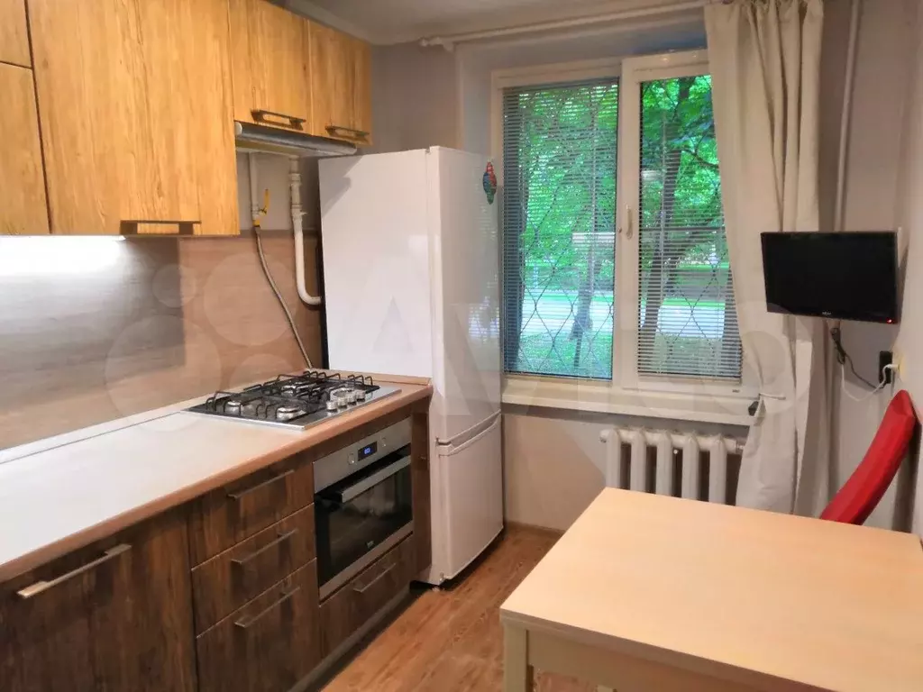 2-к. квартира, 38 м, 1/9 эт. - Фото 0