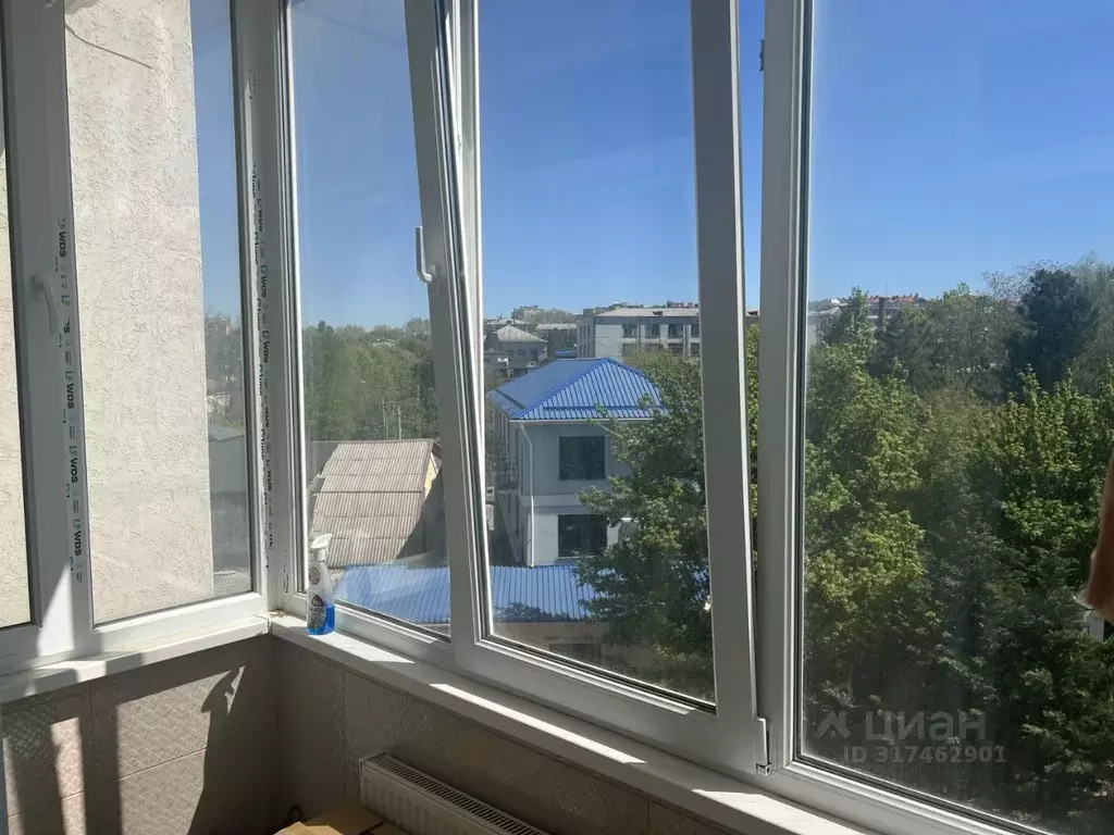 1-к кв. Крым, Симферополь ул. Тургенева, 13А (50.0 м) - Фото 0