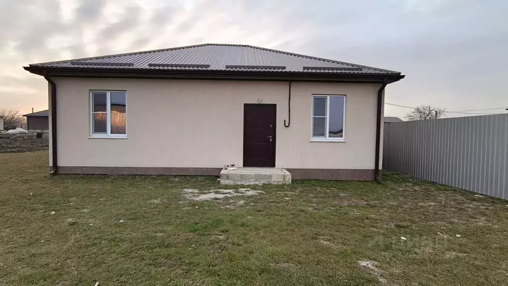 Дом в Краснодарский край, Темрюк ул. Калинина (80 м) - Фото 1