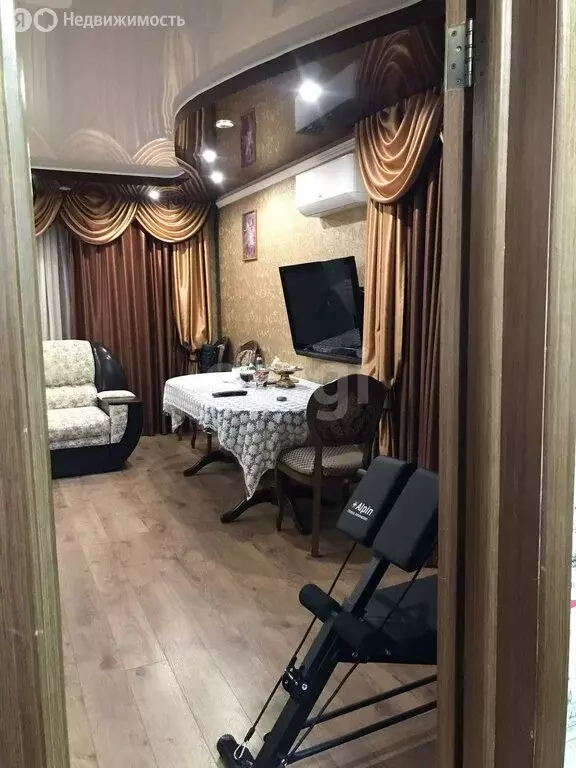 3-комнатная квартира: Уфа, улица Гафури, 52 (56 м) - Фото 1