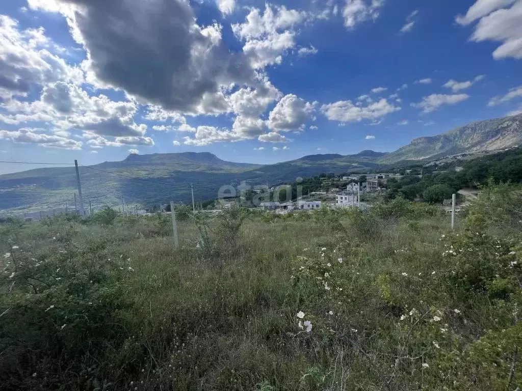 Участок в Крым, Алушта городской округ, с. Лучистое  (9.5 сот.) - Фото 1