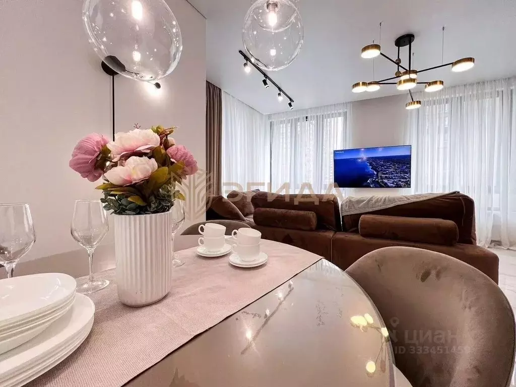 2-к кв. Татарстан, Казань ул. Алексея Козина, 2 (66.1 м) - Фото 1