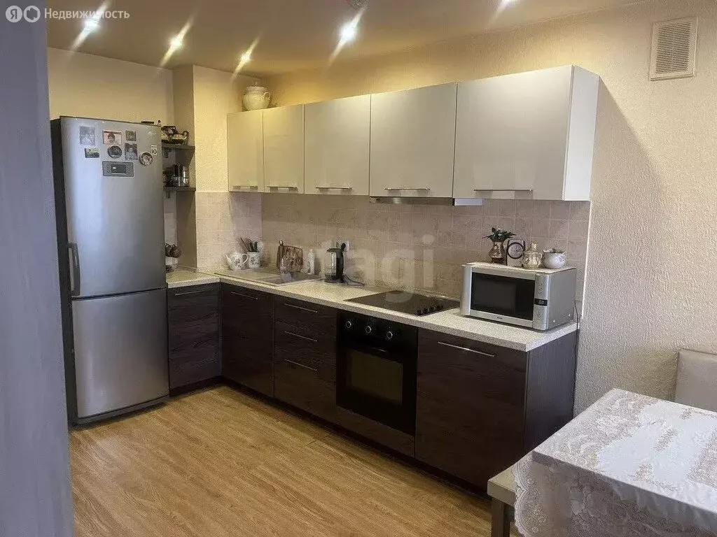 2-комнатная квартира: Тольятти, улица 40 лет Победы, 17В (66.9 м) - Фото 1