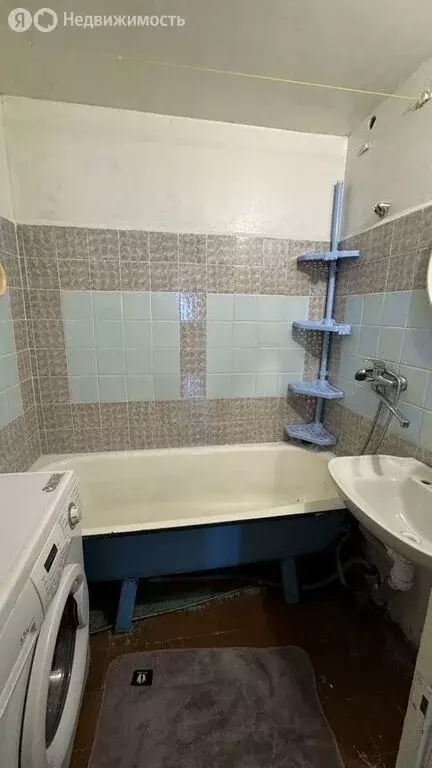 3-комнатная квартира: Братск, жилой район Центральный, Советская ... - Фото 1