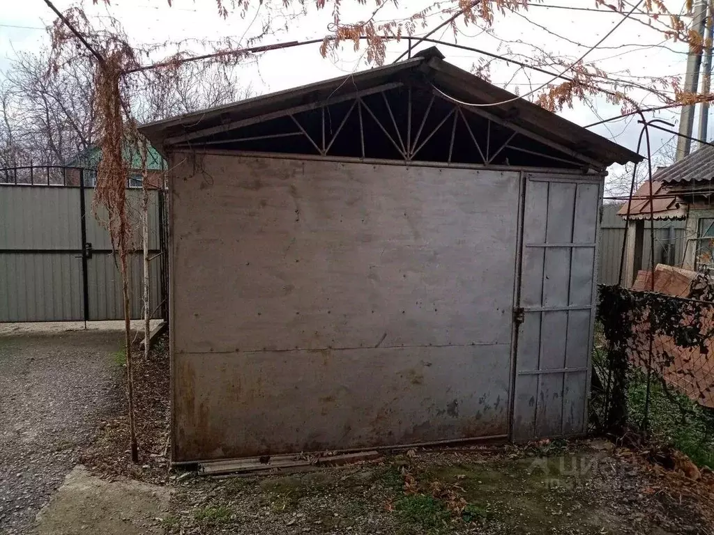 Дом в Краснодарский край, Абинский район, Ахтырское городское ... - Фото 1