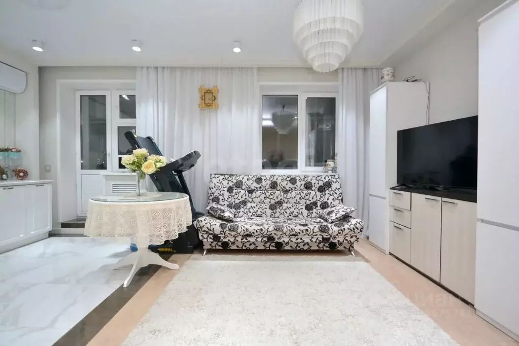 1-к кв. Саха (Якутия), Якутск ул. Дзержинского, 11 (39.8 м) - Фото 1