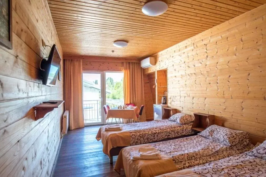 Комната Севастополь пос. Любимовка, ул. Южногородская, 15А (10.0 м) - Фото 1