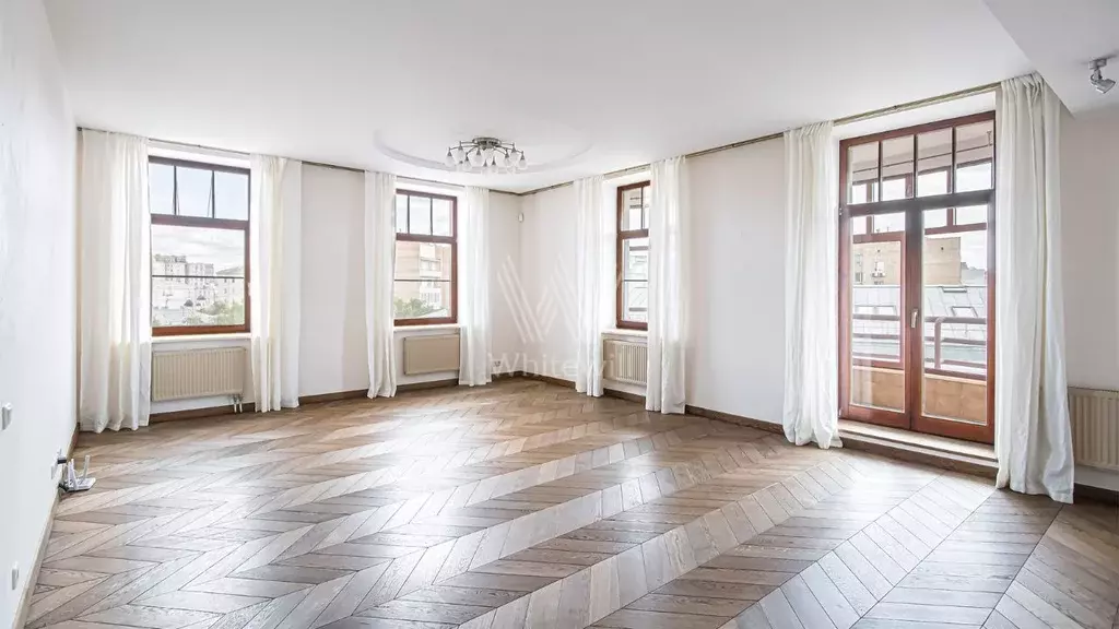 3-к кв. Москва Малая Бронная ул., 14 (180.0 м) - Фото 1