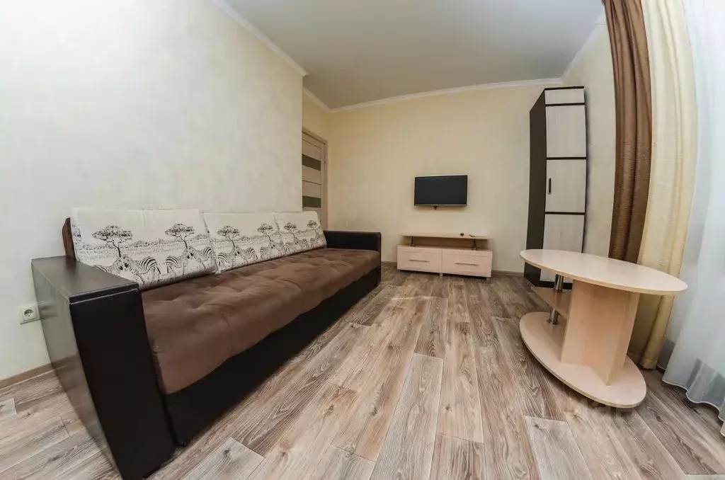2-к кв. Воронежская область, Воронеж Ленинский просп., 124А (70.0 м) - Фото 0