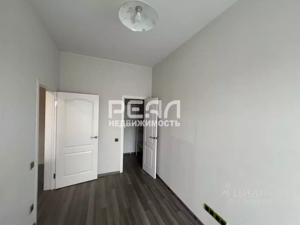 Комната Санкт-Петербург Подъездной пер., 17 (27.9 м) - Фото 1