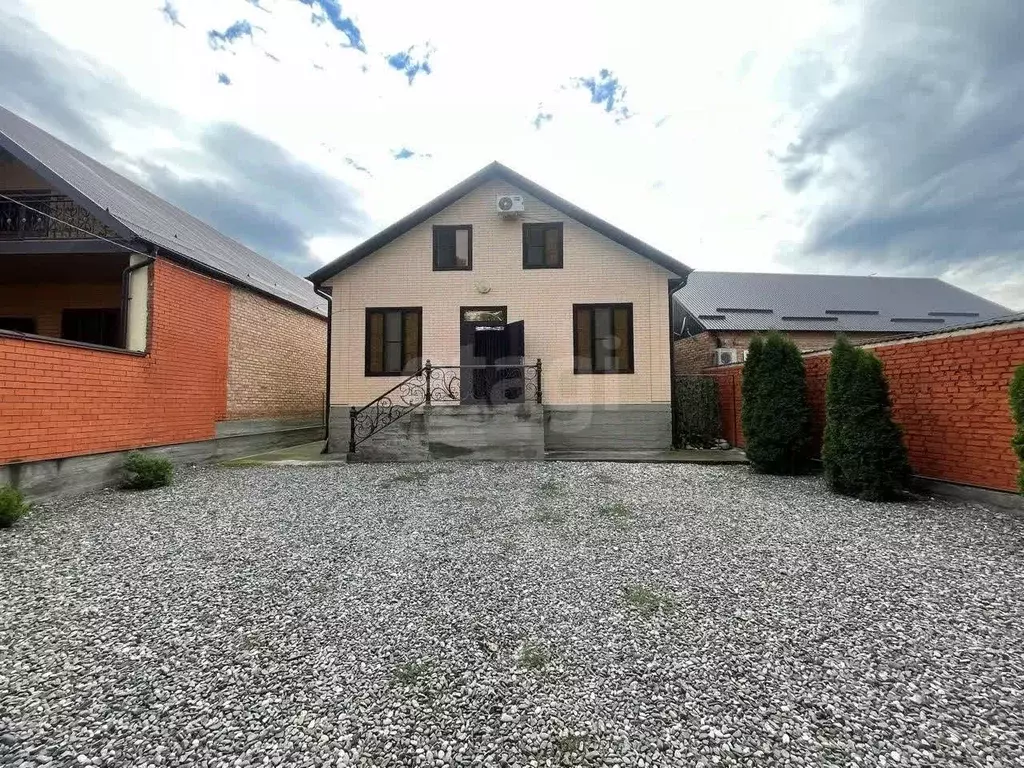 Дом в Ингушетия, Карабулак ул. Гулиева (43 м) - Фото 1