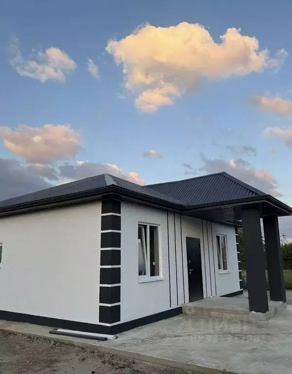 Дом в Краснодарский край, Темрюк ул. Горького, 46 (97 м) - Фото 1