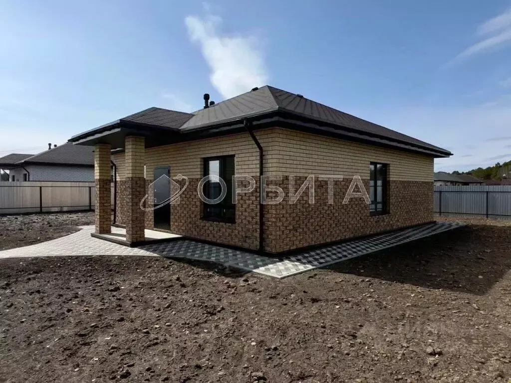 Дом в Тюменская область, Тюменский район, д. Ушакова Новая ул. (80 м) - Фото 1