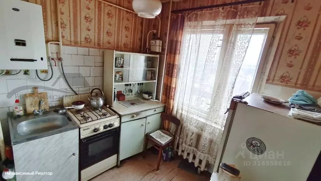 3-к кв. Калужская область, Сухиничи ул. Ленина, 90 (49.1 м) - Фото 0