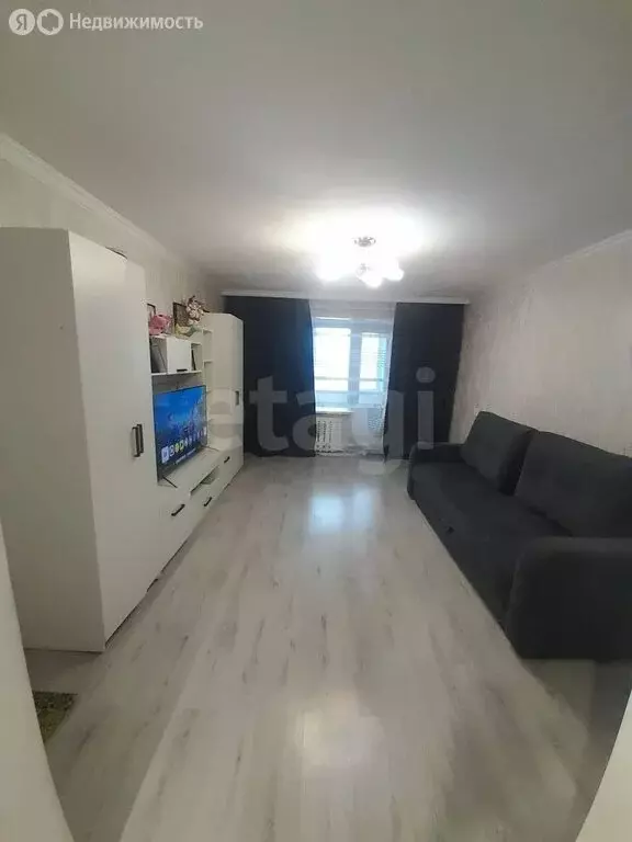 3-комнатная квартира: Тюмень, улица Ватутина, 28 (58.8 м) - Фото 1