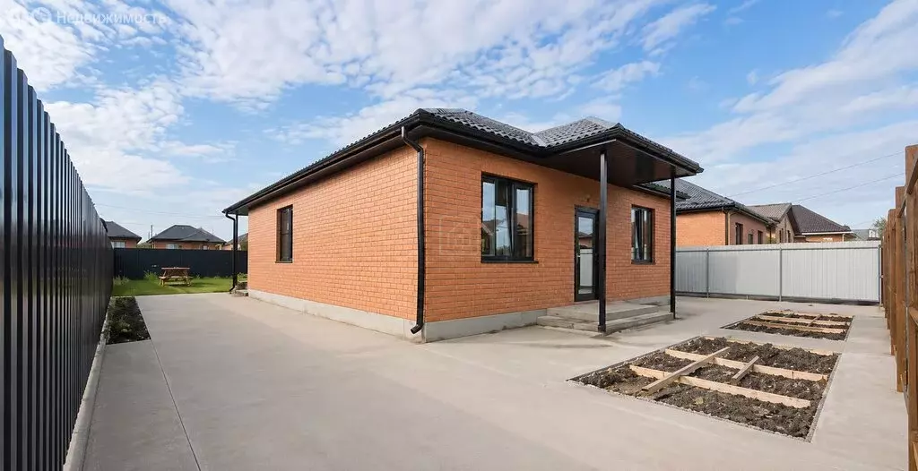 Дом в станица Выселки, Партизанская улица (120 м) - Фото 1