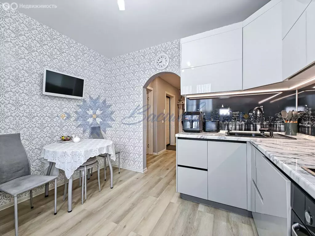 3-комнатная квартира: Новосибирск, Сухарная улица, 76/1 (74.2 м) - Фото 0