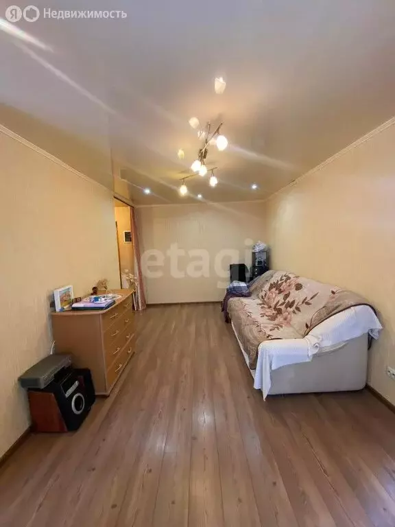 2-комнатная квартира: Верхняя Салда, улица Калинина, 1 (42 м) - Фото 1