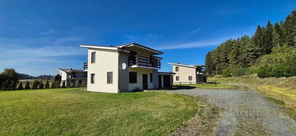 Дом в Карелия, Лахденпохский муниципальный округ, пос. Куркиеки ул. ... - Фото 1