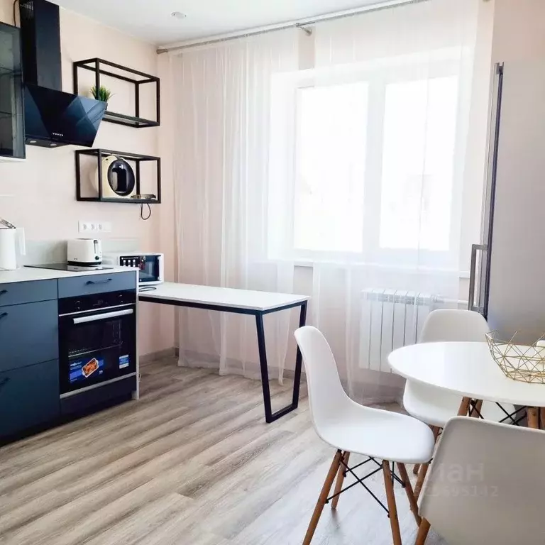 2-к кв. Самарская область, Тольятти Революционная ул., 53 (50.0 м) - Фото 0