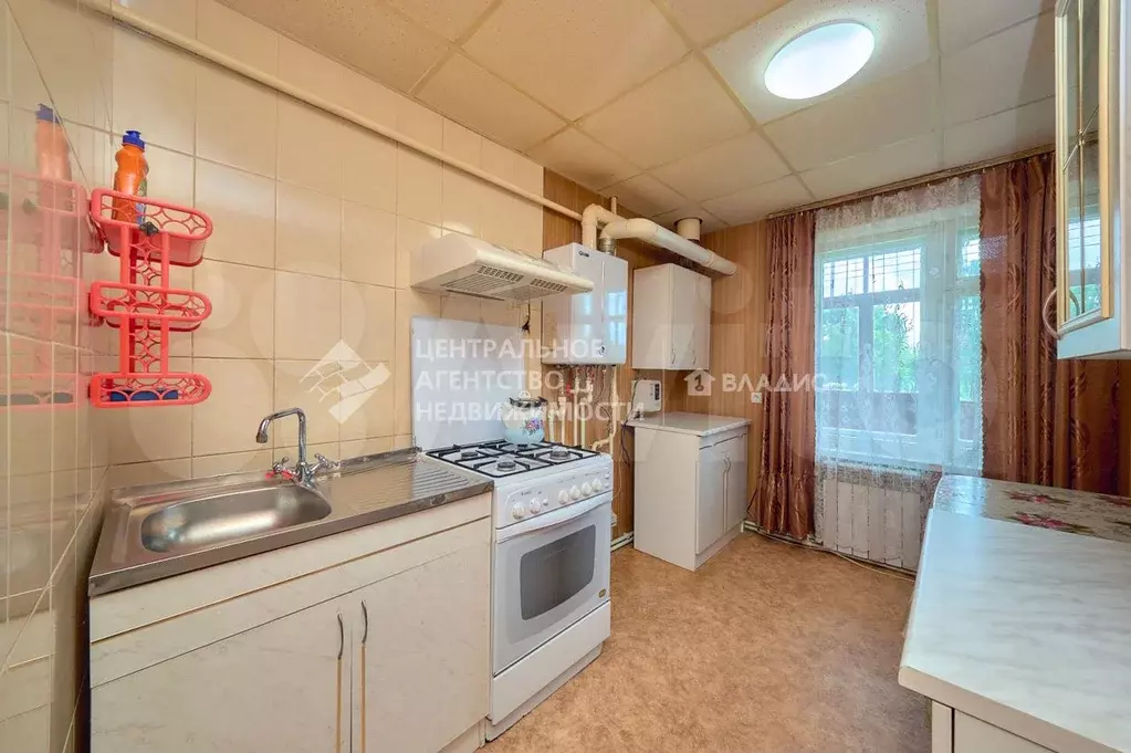 2-к. квартира, 50 м, 1/3 эт. - Фото 0