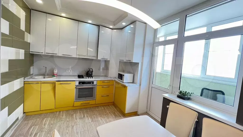 3-к. квартира, 80 м, 11/17 эт. - Фото 0