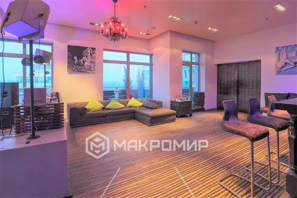 3-к кв. Москва Мосфильмовская ул., 70к1 (250.0 м) - Фото 1