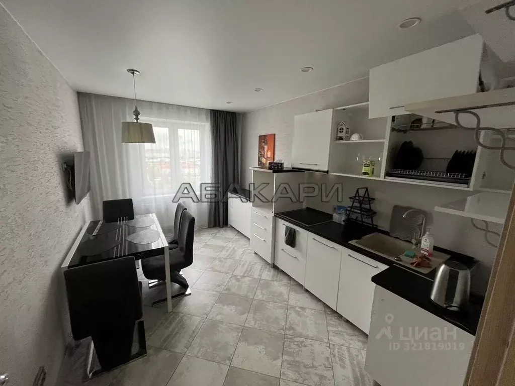 2-к кв. Красноярский край, Красноярск ул. Чернышевского, 120А (55.0 м) - Фото 1