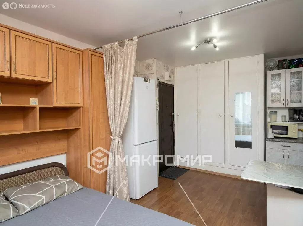 1к в 8-комнатной квартире (16.9 м) - Фото 1