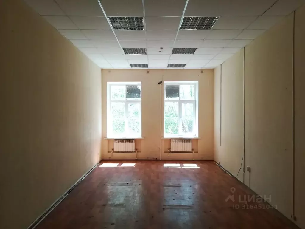Помещение свободного назначения в Саратовская область, Саратов ул. ... - Фото 1