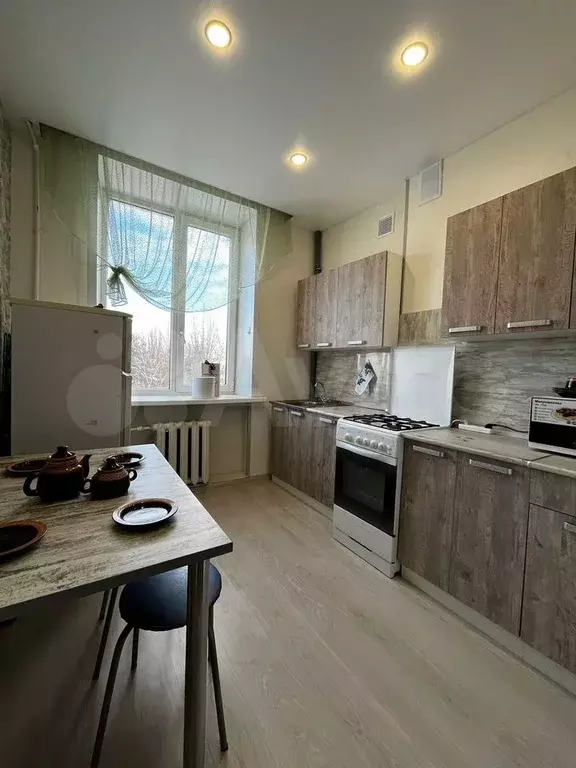 2-к. квартира, 62 м, 4/4 эт. - Фото 0