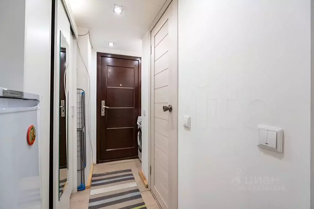 Студия Санкт-Петербург Вознесенский просп., 33 (19.0 м) - Фото 1