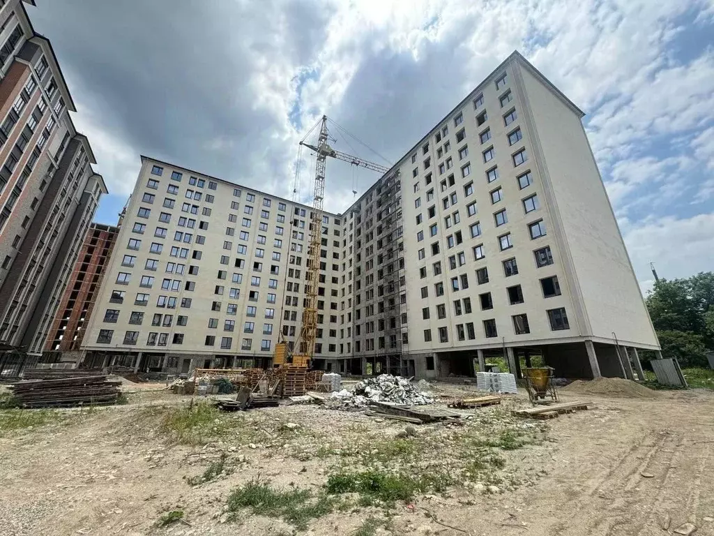 3-к кв. Кабардино-Балкария, Нальчик ул. Героя России Т.М. Тамазова, 5 ... - Фото 0