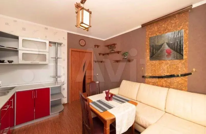 1-к кв. Тюменская область, Тюмень ул. 50 лет Октября, 1а (48.0 м) - Фото 2