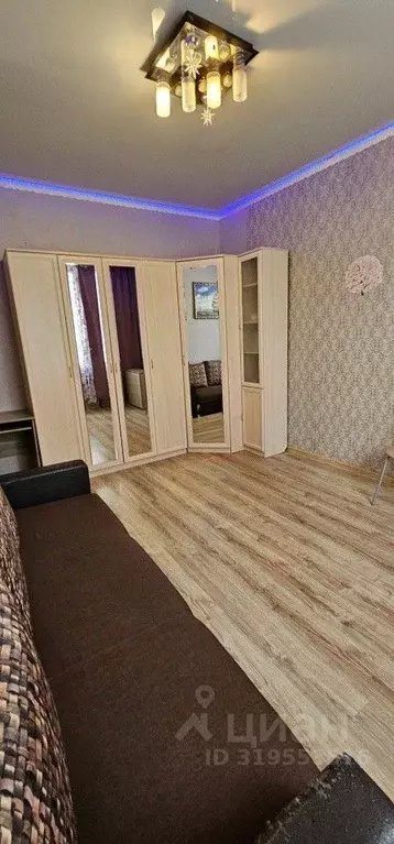 Комната Свердловская область, Екатеринбург ул. Крылова, 1к1 (15.0 м) - Фото 0