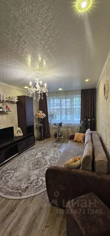 3-к кв. Саратовская область, Энгельс 1-й мкр, 16 (61.0 м) - Фото 0