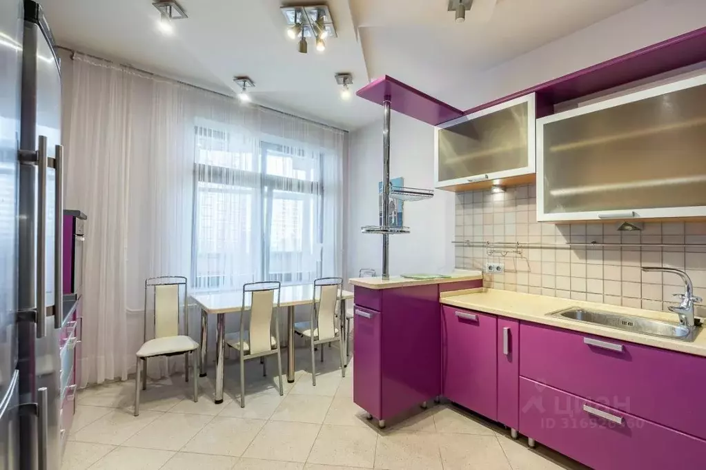 3-к кв. Москва ул. Академика Пилюгина, 24К1 (143.1 м) - Фото 0