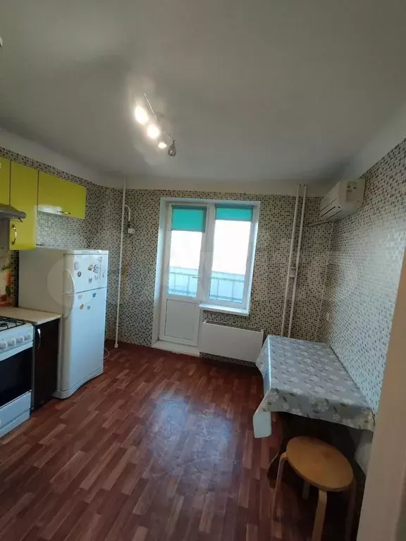 1-к. квартира, 31 м, 9/10 эт. - Фото 1