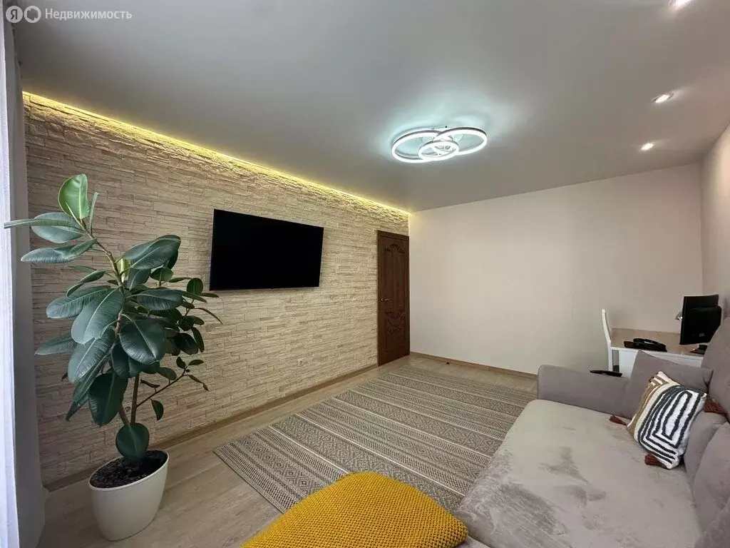 3-комнатная квартира: Волгоград, улица Шумского, 16 (74.6 м) - Фото 2