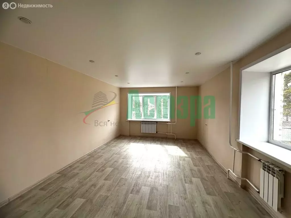 1-комнатная квартира: посёлок городского типа Атамановка, улица Связи, ... - Фото 2