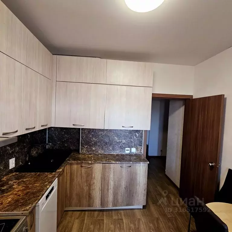 2-к кв. Свердловская область, Екатеринбург ул. Яскина, 8 (59.3 м) - Фото 0
