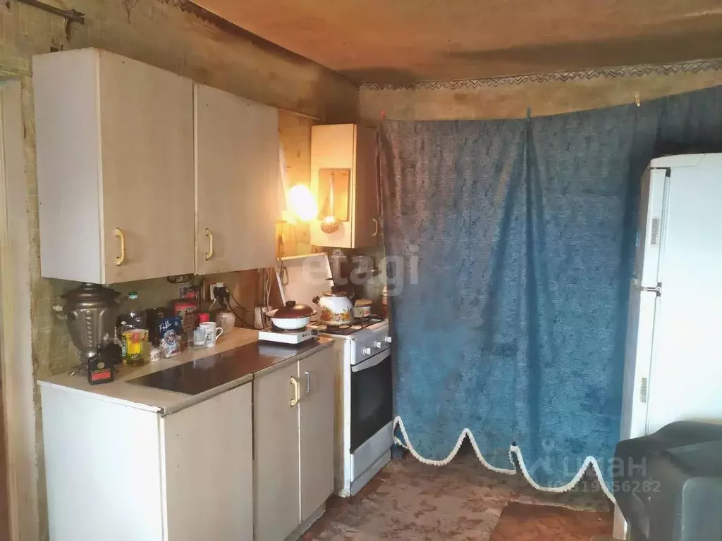 Дом в Саратовская область, Балашовский район, с. Репное ул. ... - Фото 1