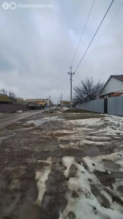 Дом в Икрянинский район, рабочий посёлок Ильинка, Советская улица, 6 ... - Фото 1